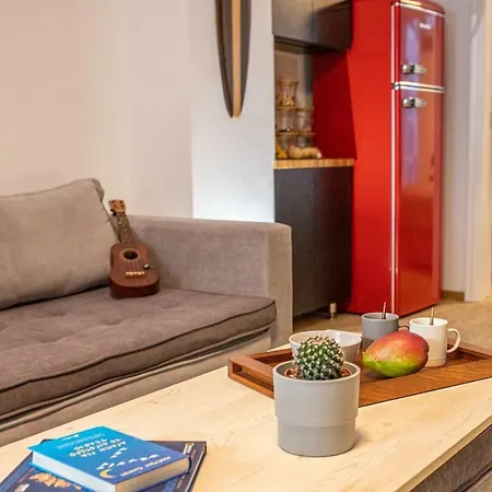 Live Like A Local Next To Acropolis/vegan Friendly *